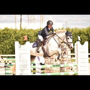 Meet your Posher, Mia